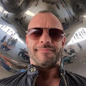 Meet your Posher, Scott